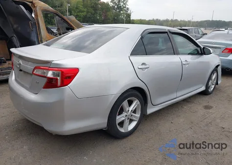2013 Toyota Camry Se z USA, uszkodzony, nr VIN 4T1BF1FK7DU270827